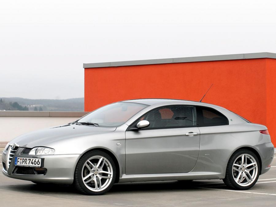  Alfa Romeo GT Quadrifoglio Verde (937C) 2008 года  (фото 5 из 8)